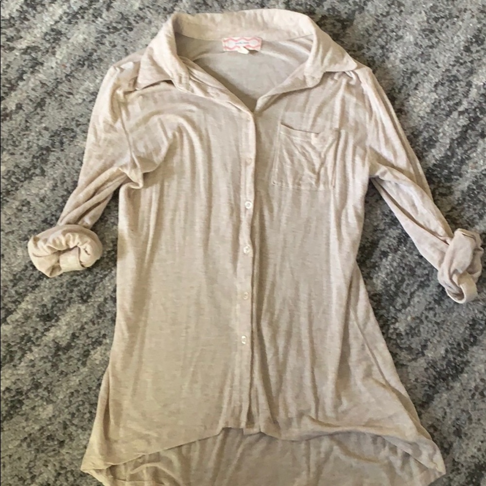 Pink rose size small button down